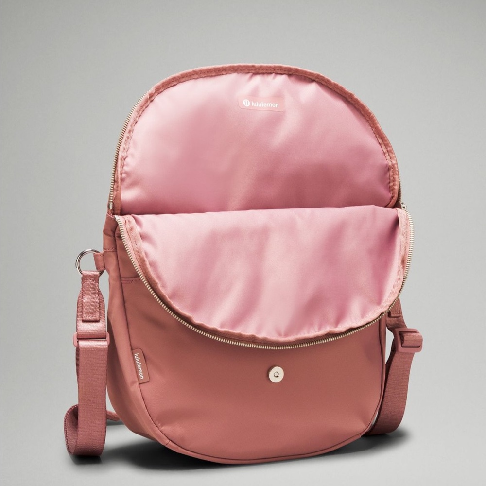 NWT Lululemon All Night Festival Bag 5L Pink Crossbody Shoulder W/ Keychain - Picture 4 of 7